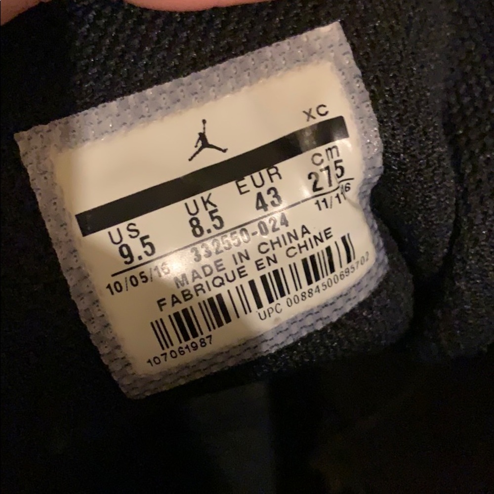 Jordan 1s - Picture 3 of 4